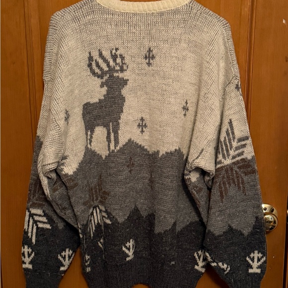 Vintage Le Tigre Men's Sweater - Picture 2 of 3